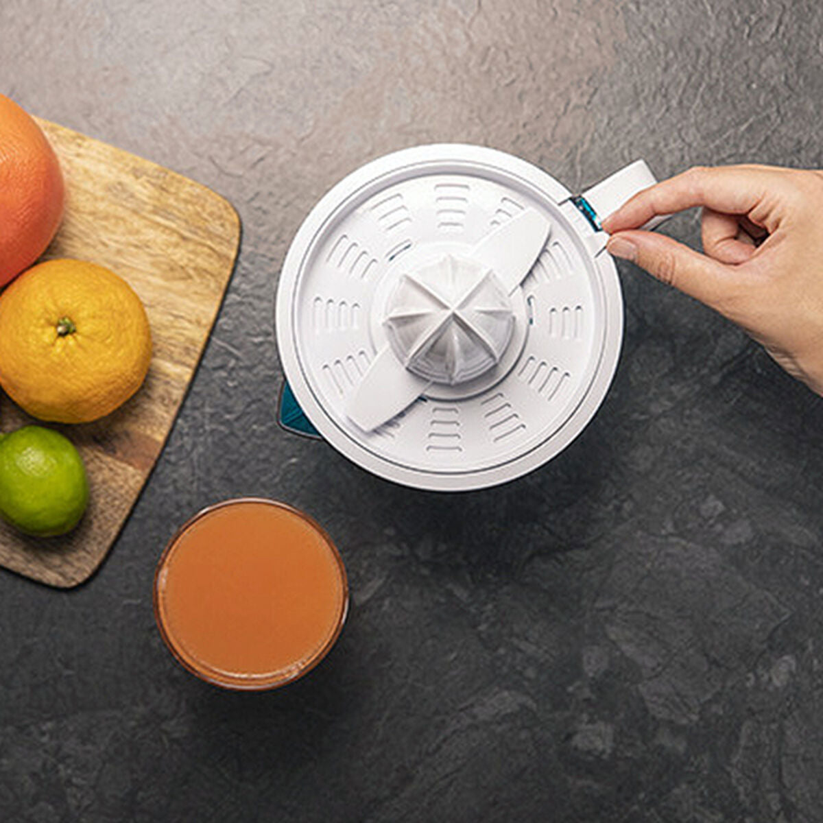 Centrifugeuse électrique Cecotec EssentialVita Adjust 1 L 40W