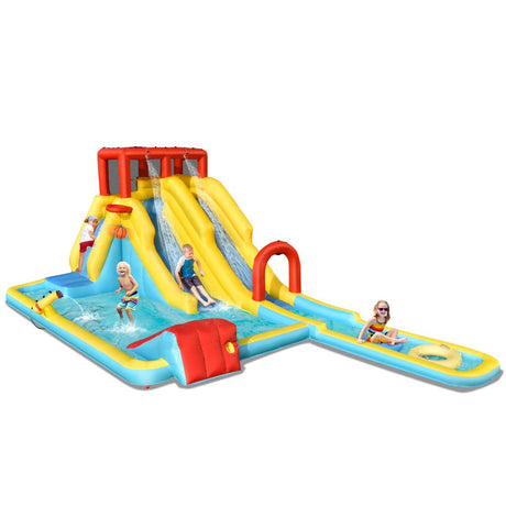 Château gonflable avec toboggan aquatique