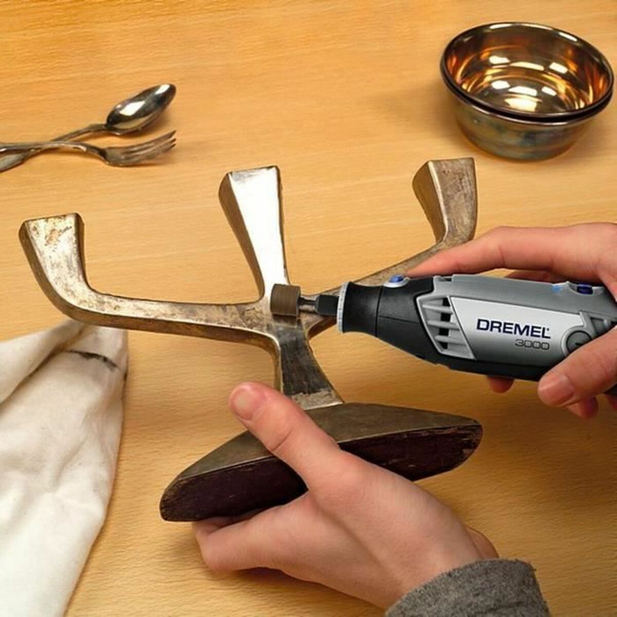 Outil multifonctions Turbo Dremel 130 W